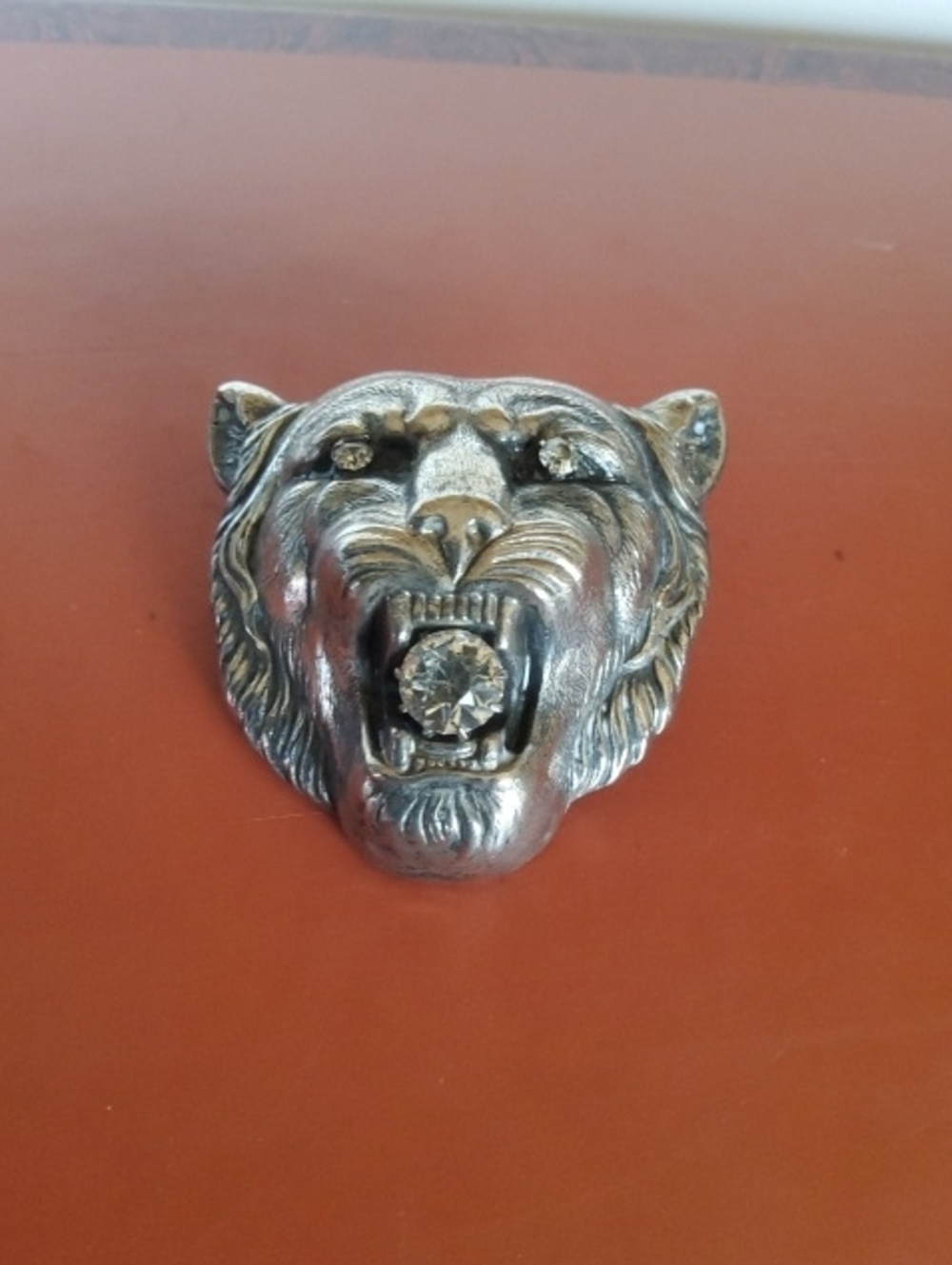 Silvertone Tiger/waldcat head brooch.